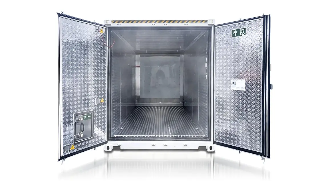 ArcticStore_ UltraFreezer_20ft_3
